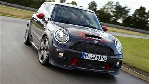 150 миль в час Mini John Cooper Works GP