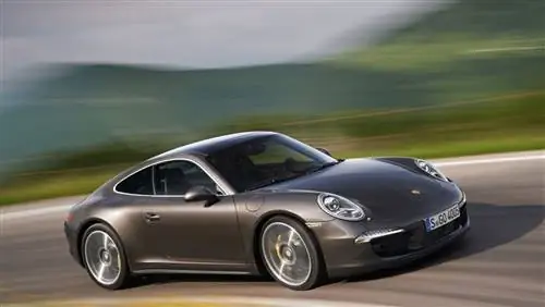 Представлен Porsche 911 Carrera 4