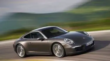 Представлен Porsche 911 Carrera 4