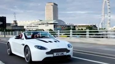 Представлен родстер Aston Martin V12 Vantage