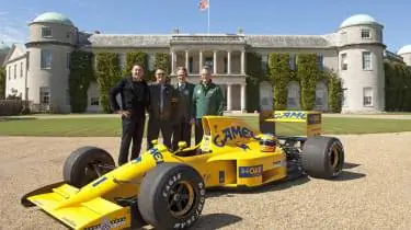 Мартин Доннелли воссоединился с Lotus 102 в Goodwood House