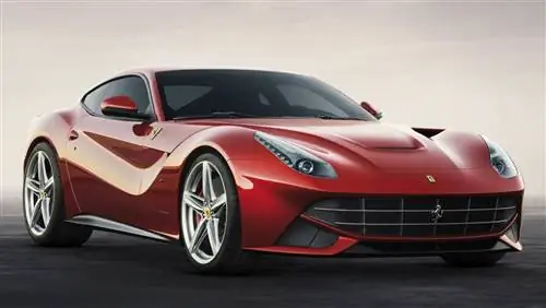 Представлена новая Ferrari F12 Berlinetta