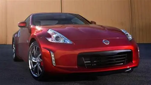 Представлен обновленный Nissan 370Z