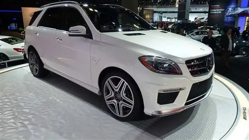 Шоу в Лос-Анджелесе: Mercedes ML63 AMG