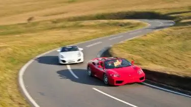 Порше Бокстер Спайдер против Феррари 360 Паук