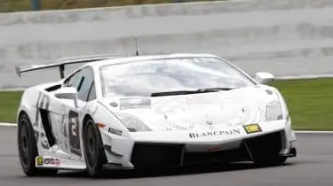 Дорожный гоночный автомобиль Lamborghini Gallardo Super Trofeo