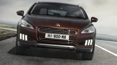 Дизель-гибрид Peugeot 508 RXH