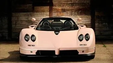 Розовый Pagani Zonda - аукцион фестиваля скорости в Гудвуде