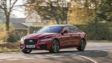 Jaguar XF 300 бензин - передняя четверть Jaguar XF 300 бензин - передняя четверть