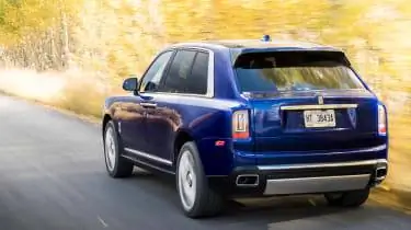 Rolls-Royce Cullinan с задним ходом