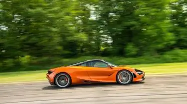 DMS McLaren 720S - сбоку