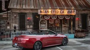 Mercedes-AMG E53 Cabriolet US - задняя четверть]