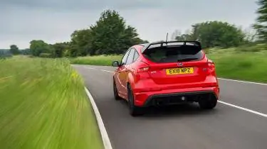 Ford Focus RS Red Edition - сзади