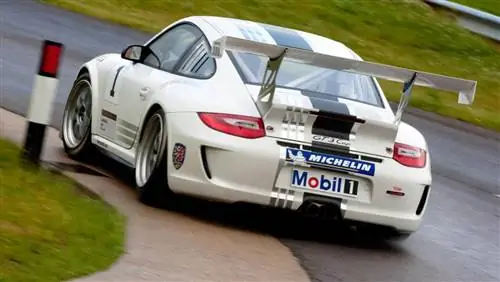 Представлен гоночный автомобиль Porsche 911 GT3 Cup