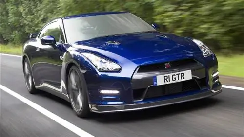 Представлен новый Nissan GT-R 2011 года