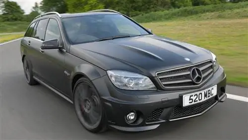 Представлен Mercedes-Benz C63 DR 520