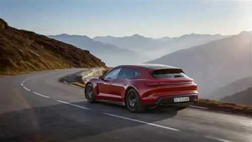 Дебют Porsche Taycan GTS с новым кузовом Sport Turismo
