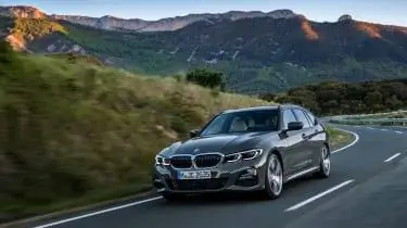 BMW 3-series Touring 2019 - передняя четверть
