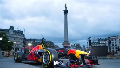 В Лондоне пройдет первая трансляция F1 Live, которая сделает спорт ближе к болельщикам