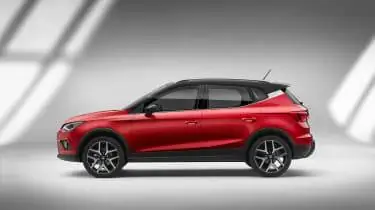 SEAT Arona передняя сторона