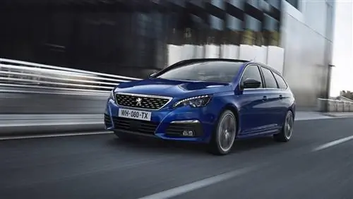 Peugeot 308 модернизирован с новым фамильным лицом и свежими двигателями для 2017 года