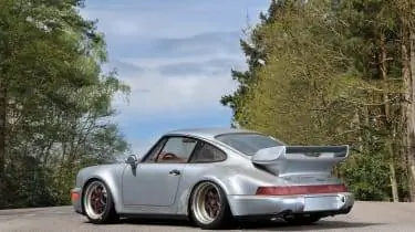 Porsche 911 Carrera RSR - задние три четверти