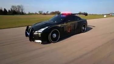 Nissan GT-R Police Pursuit 23 'Copzilla' - сбоку