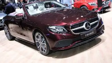 Mercedes E-Class Cabriolet - Женева спереди три четверти