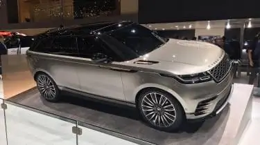 Range Rover Velar - Женева спереди три четверти