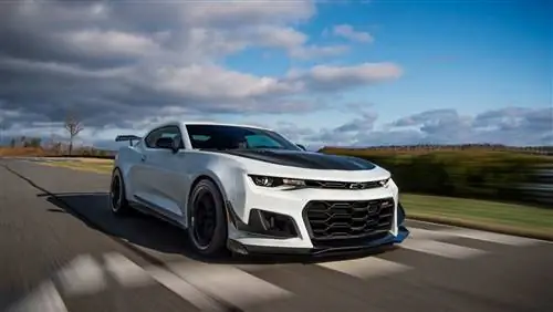 Chevrolet Camaro ZL1 получает хардкорный пакет 1LE