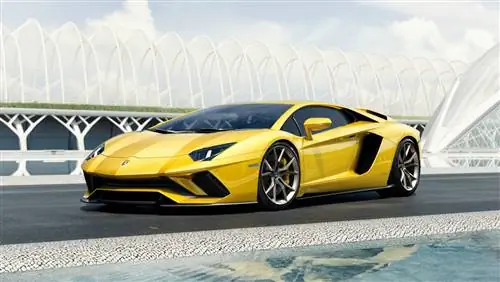 Представлен новый Lamborghini Aventador S – суперкар с двигателем V12 получил значительные обновления