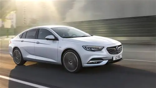 Новый Vauxhall Insignia Grand Sport - ниже, шире, с технологией распределения крутящего момента