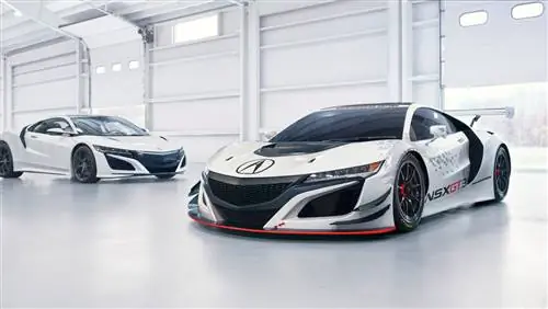 Объявлен Honda NSX GT3 - отказ от гибридных технологий и переход на задний привод