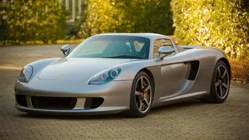 Porsche Carrera GT примет участие в распродаже Race Retro на аукционе Silverstone Auctions