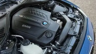 2012 BMW M135i 3-литровый турбодвигатель