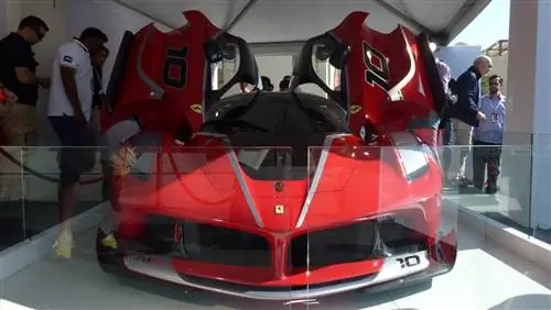 Видео LaFerrari FXX K на трассе