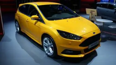 Ford Focus ST на автосалоне в Париже