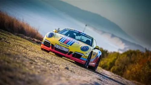 Porsche в ливрее Martini Racing для фотосессии в Сочи