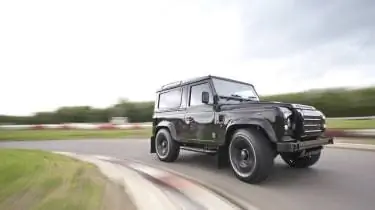 Городской грузовик Land Rover Defender Ultimate Edition