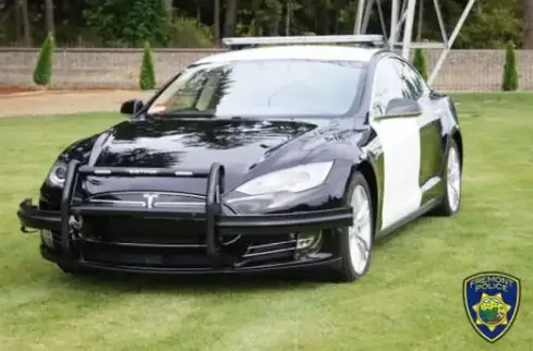 Полицейский крейсер Tesla Fremont PD