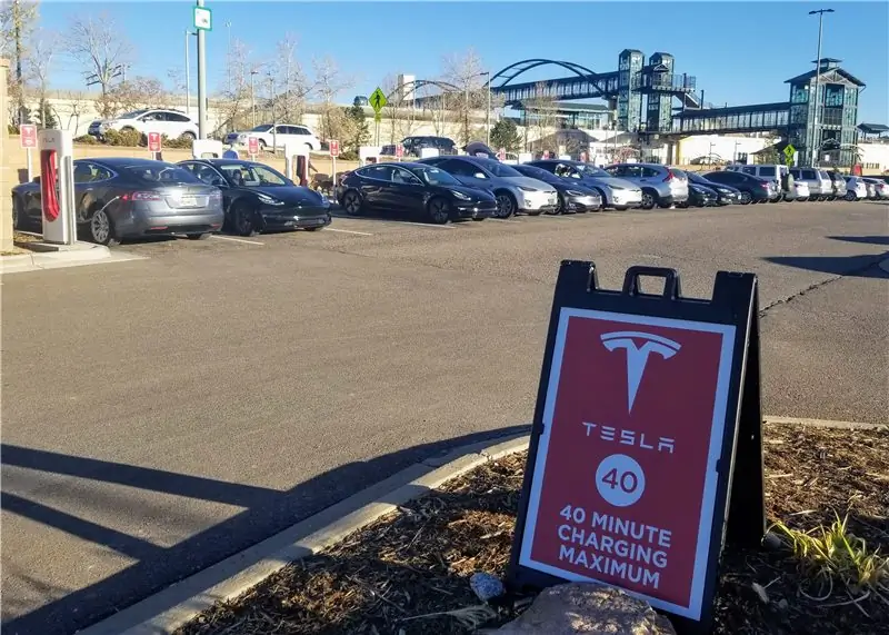 Tesla использует программное обеспечение, чтобы увеличить мощность наддува