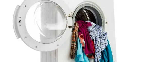 Робот находит, стирает и складывает белье