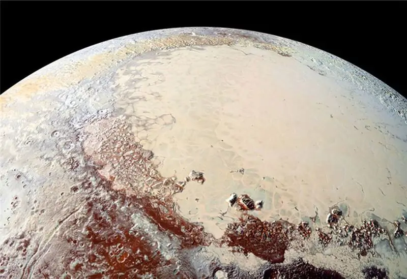 Плутон может снова стать планетой