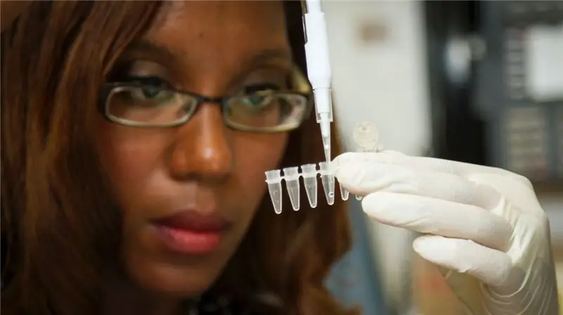 Правительство Великобритании хочет отследить геном новорожденных детей