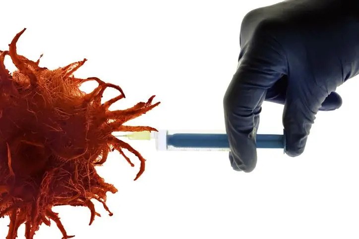 Впервые ввели экспериментальный вирус, убивающий рак у человека