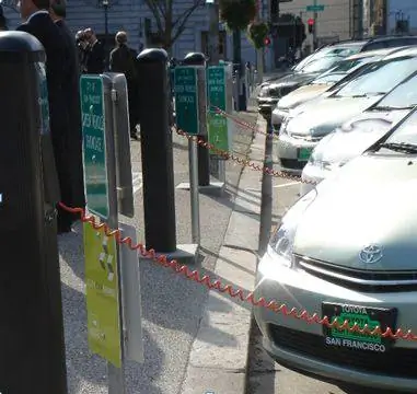 зарядка электромобиля