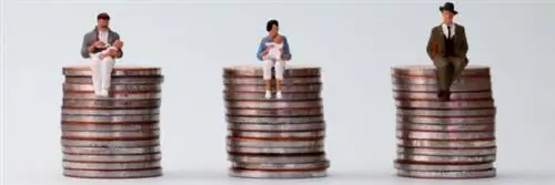 Почему женщины перестанут работать завтра в 15:35