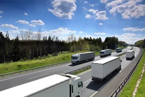 ранний утренний поезд