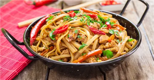 Рецепт хрустящей соевой лапши с овощами