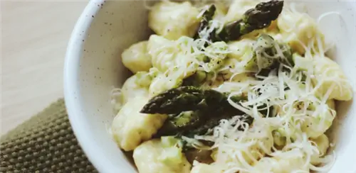 ньокки, овощи, пармезан